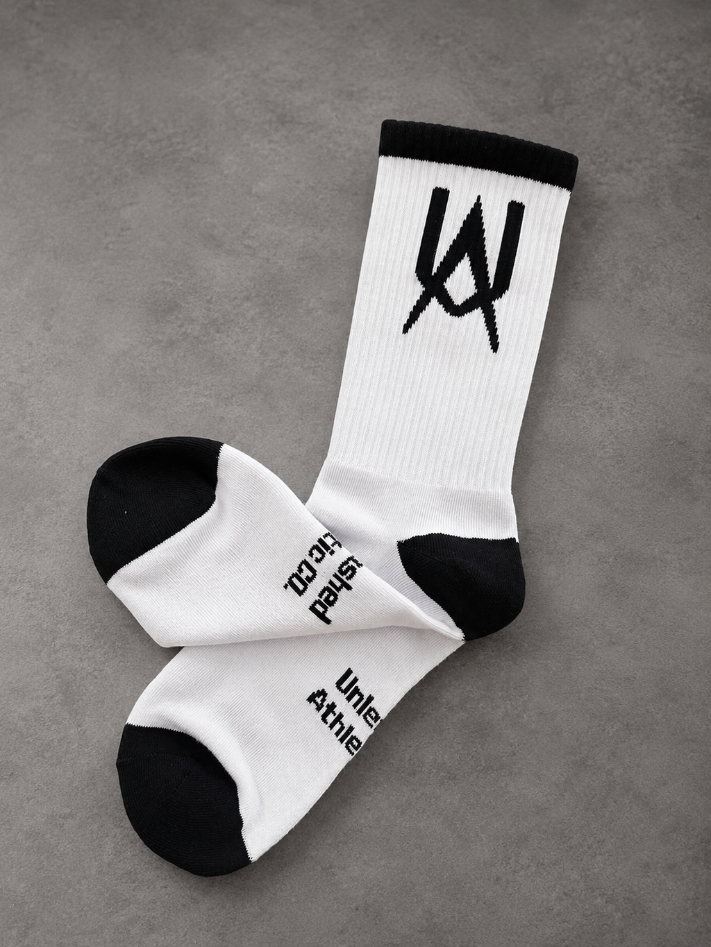 Unleashed Signature Sock - White / Black